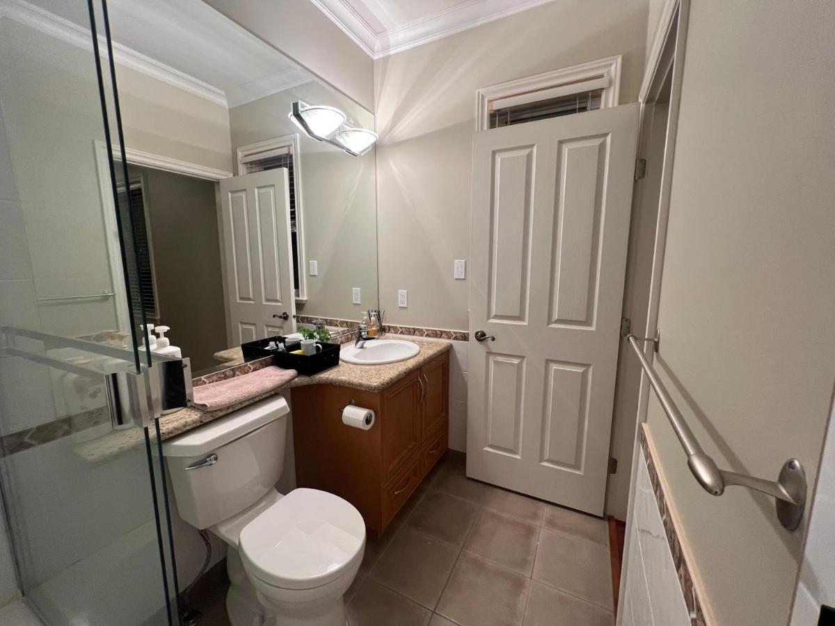 Lucky Room, A Comfortable Bedroom With Private Bathroom Close To Yvr Richmond Zewnętrze zdjęcie